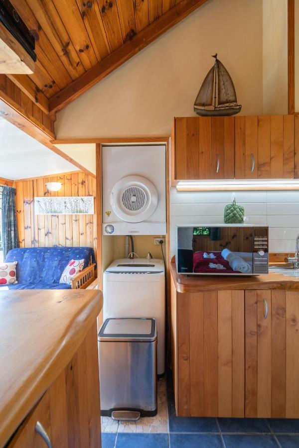 Supacute Character Cottage, Wifi, Sky Tv, Spa Bath, Spa Bath, Dble Kayak And Possibly A Car! Palm Beach Exteriör bild
